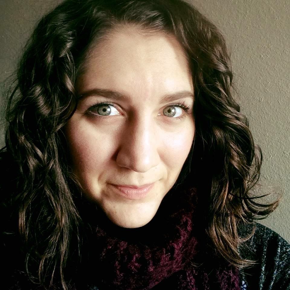 Savannah Malvini, Red Lily Retreat, massage, esthetician, facial,waxing,brows